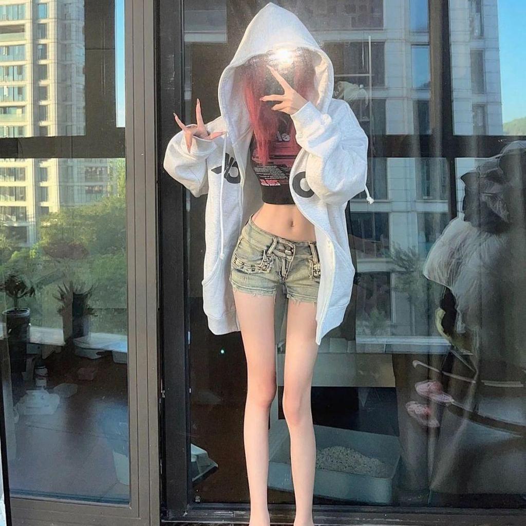 Low Waist Hip Lift Slim Denim Rivet Shorts for Women