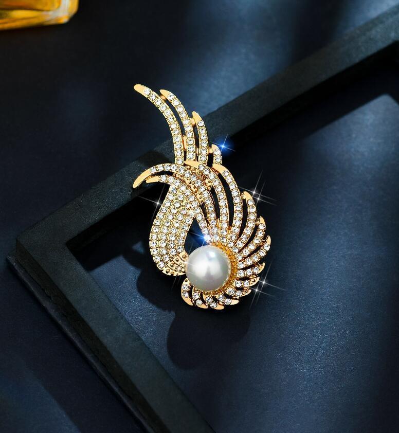 Broche d'oreille en alliage, Sens haut de gamme, Fleur de poitrine haut de gamme, Manteau haut de gamme, Broche de costume