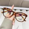 2024 Retro Cat-Eye Blue Light Blocking Glasses: Trendy European & American Color-Block Frames