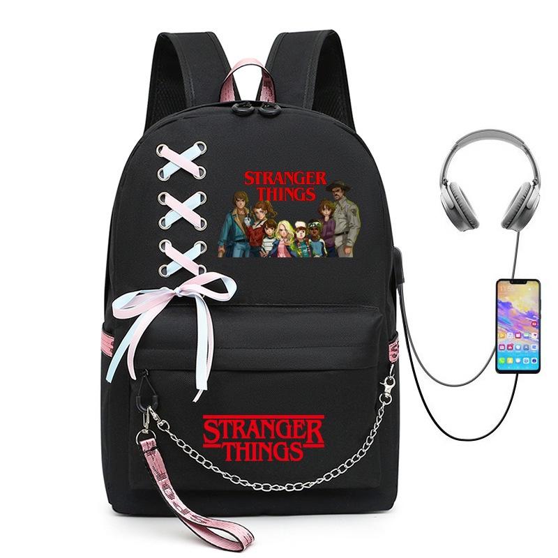 Stilvoller Stranger Things Rucksack mit USB-Ladeanschluss 20-35l Fassungsvermögen Oxford-Stoffmaterial