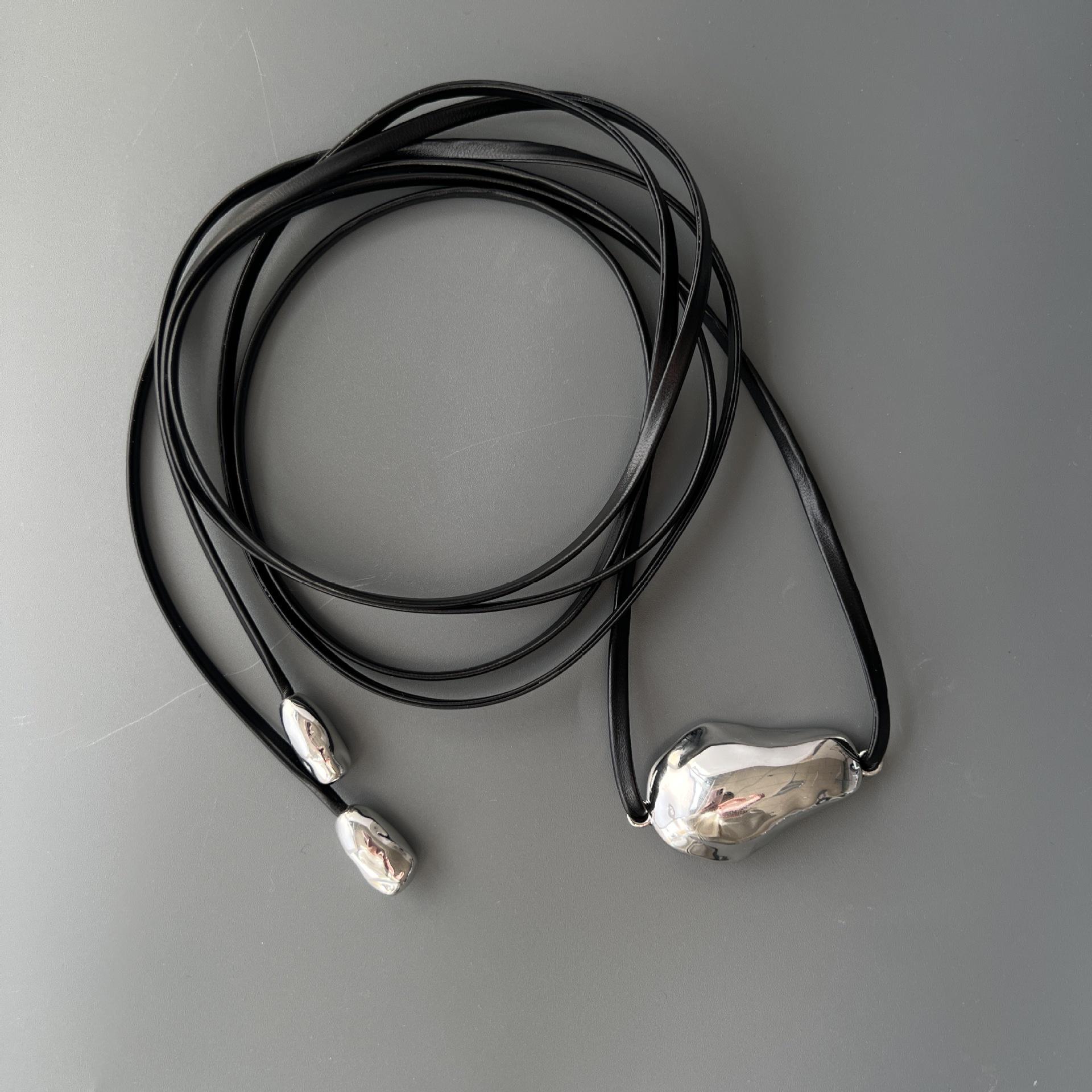 

MD Асимметричное колье в форме груши с универсальным шнурком из искусственной кожи, минималистичный дизайн, очень длинное для различных стилей ношения.