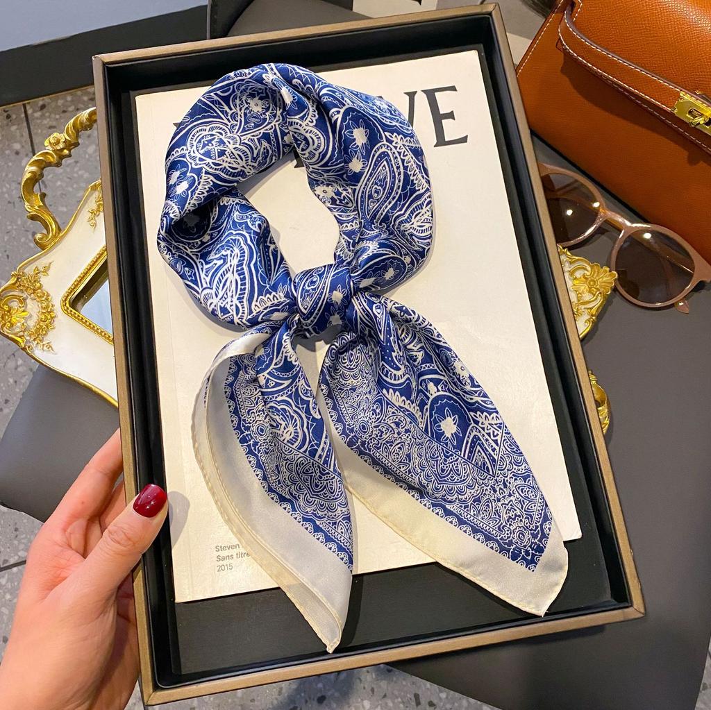 Luxury Ladies Paisley Print Small Square Scarf Simulated Silk Thin Neck Scarf Mature Style Sunscreen Headscarf For Women