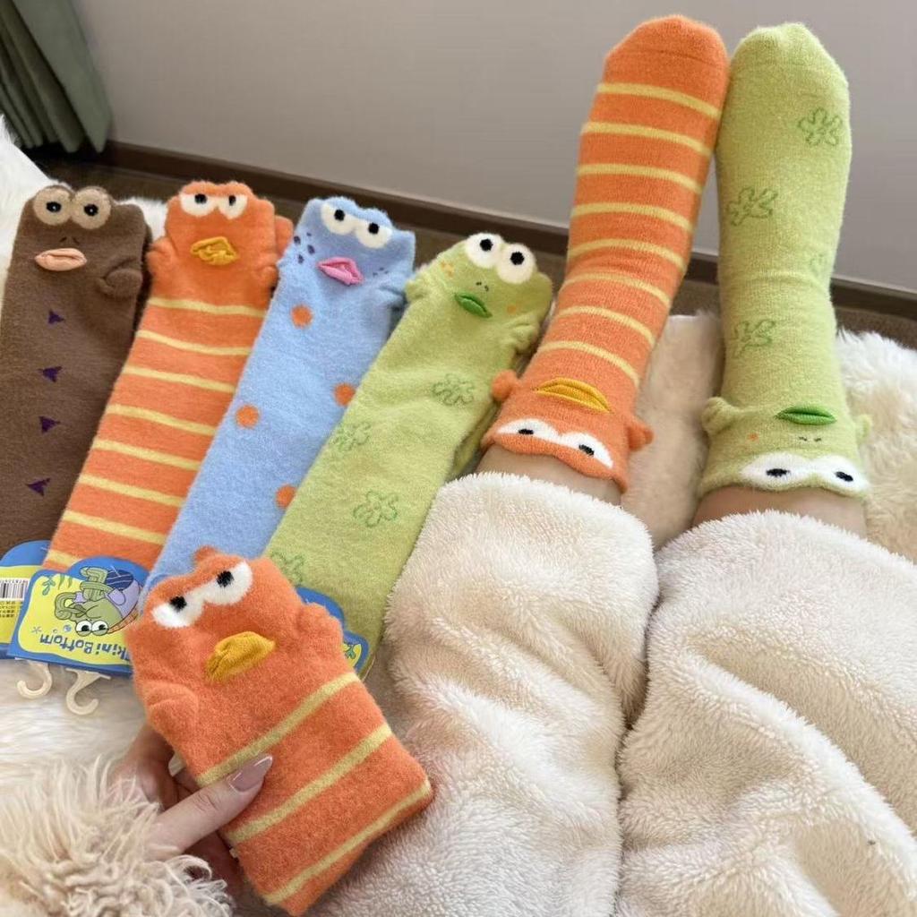 Cartoon Plush Mid Calf Socks Big Eye Couple Funny Keep Warm Clownfish Color Block Soft Autumn And Winter Women Casual Home Socks