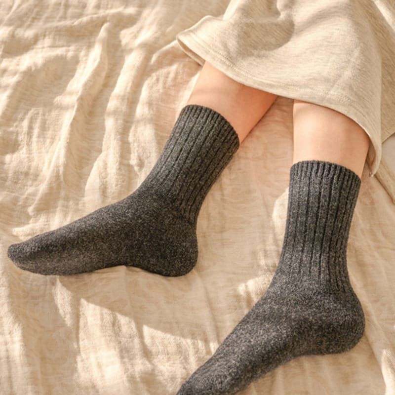 

Abiruz Women s Ribbed Lambswool Socks (6 Colors) Light brown