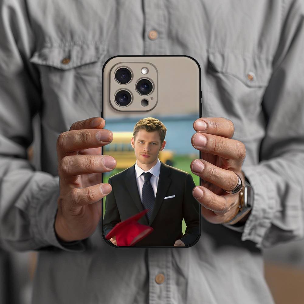 Klaus Mikaelson The V-Vampire D-Diaries Phone Case Phone Case For IPhone 17 16 15 14 13 12 11 X XR XS Plus Pro Max Mini Soft Bla