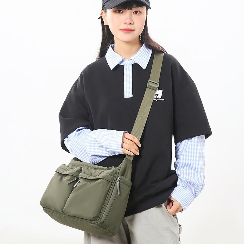 Axelväska Vattenavvisande Messenger Bag För Män Och Kvinnor Studenter Lätt Pendlar Crossbody-väska