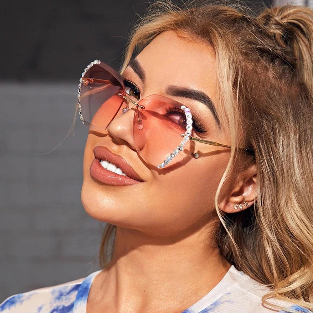 Classic Vintage Fashion Oversized Rimless Sunglasses for Women Famous Luxurious Brand Design Sexy Diamond Square Shape Sun Eyeglasses For Female