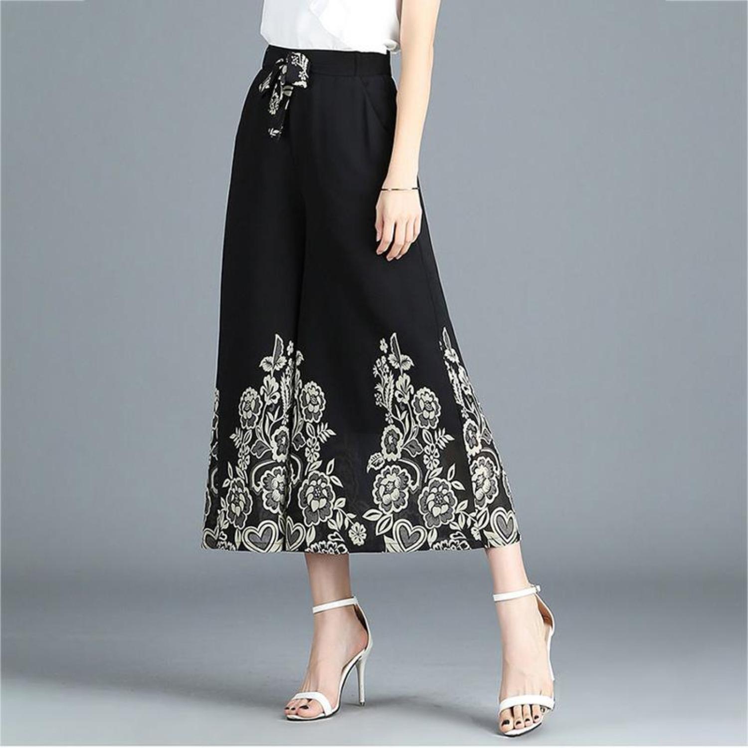 

Floral Print Cropped Pants, Elegant High Waist Wide Leg Pants, Women s Clothing Elastic Waist Cropped Summer Casual Trousers with Chain Detail 4XL