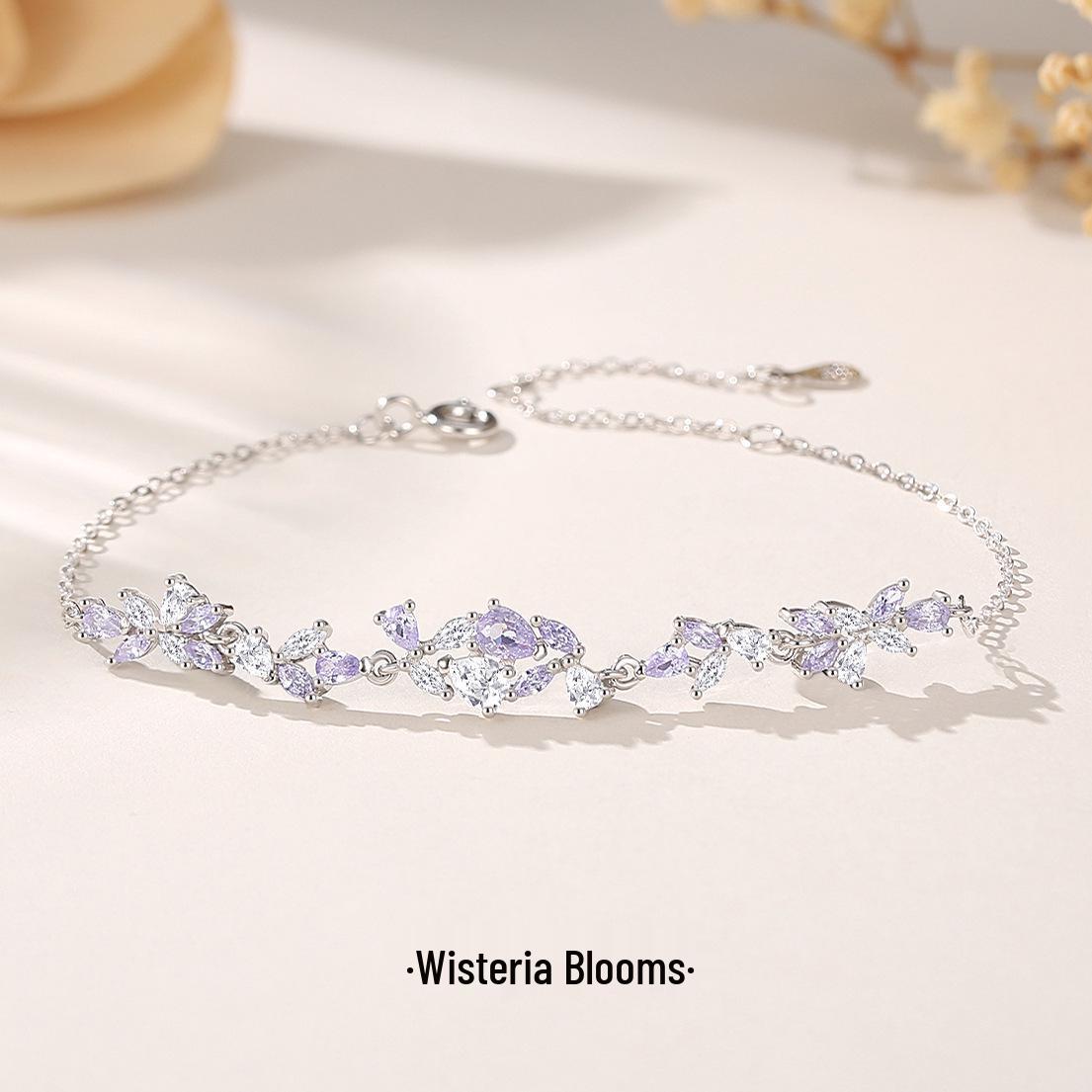 

Wisteria 999 Pure Silver Necklace: High-End Smile Pendant for Women - Luxury Collarbone Gift Set Pure Silver