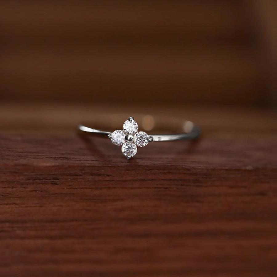 S925 Sterling Silver Clover Zircon tenký prsten Dámský nádherný výklenkový design High Sense Temperament Divoký stříbrný prsten