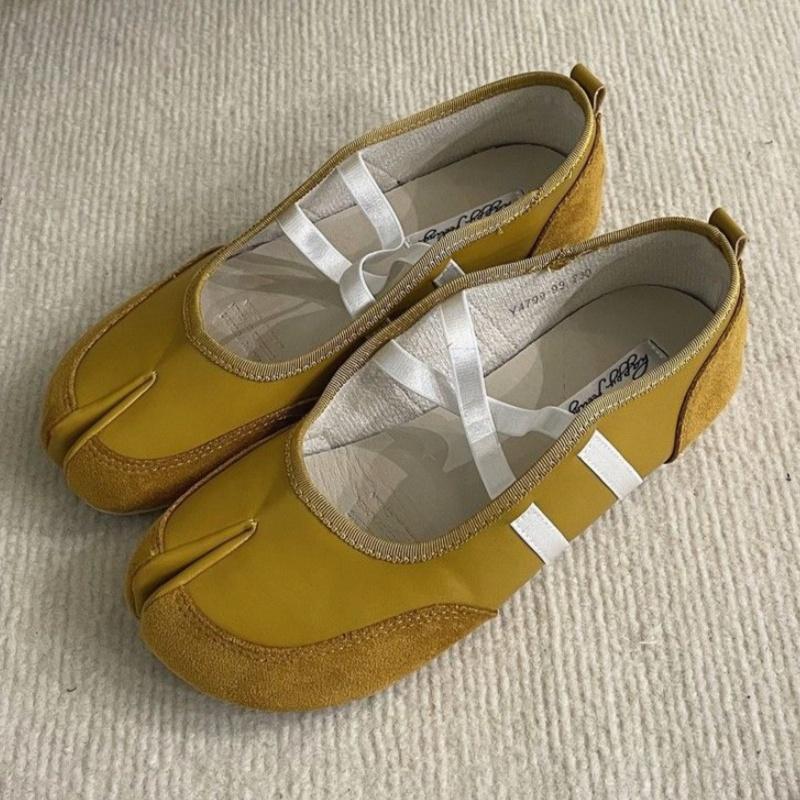 Fashion Elegant Cross Strap Split Toe Flat Shoes 2025 Mary Jane Casual Soft Outside Low Heels Shoes Walking Slip On Loafers Lady Flats
