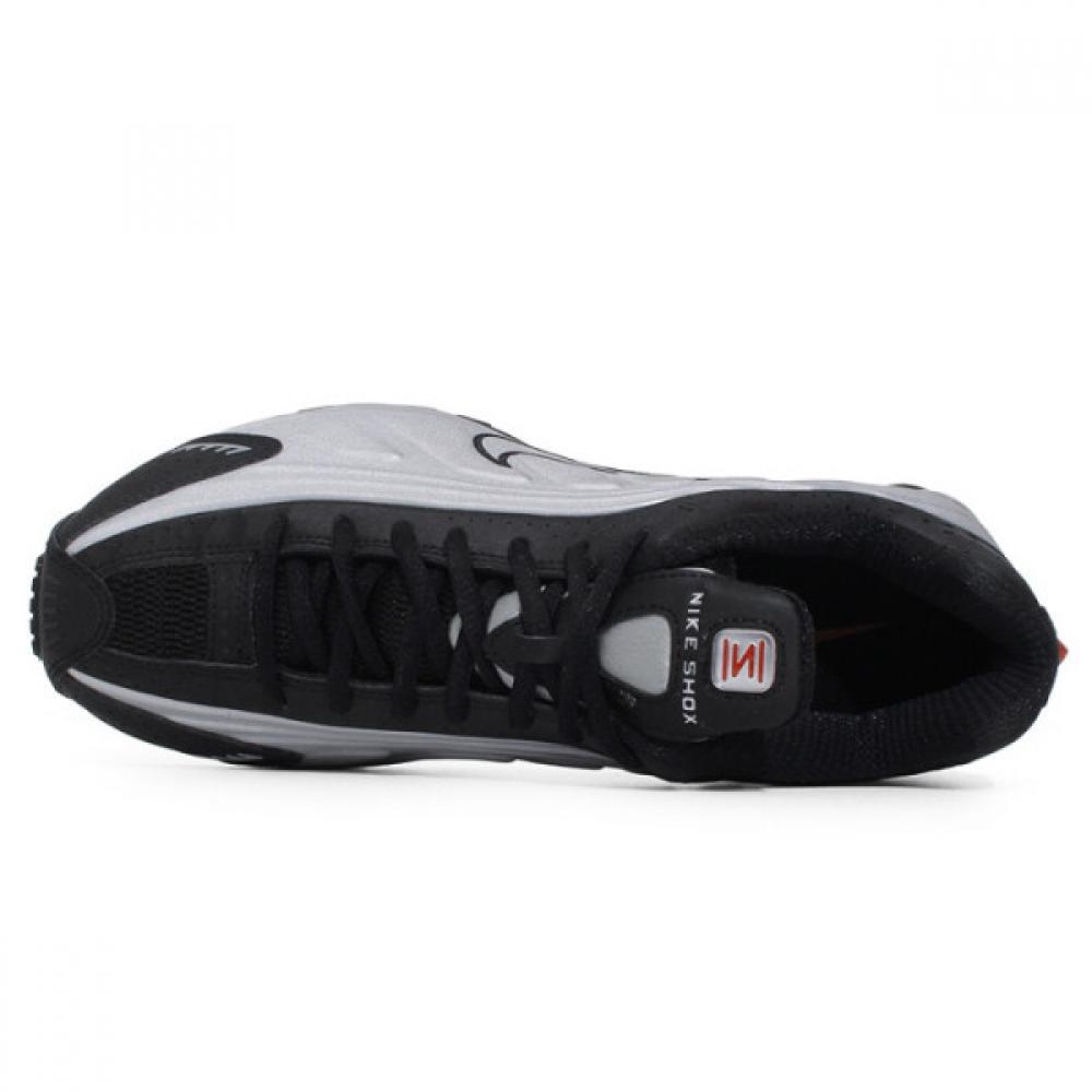 Nike Shax R4 Running Shoes