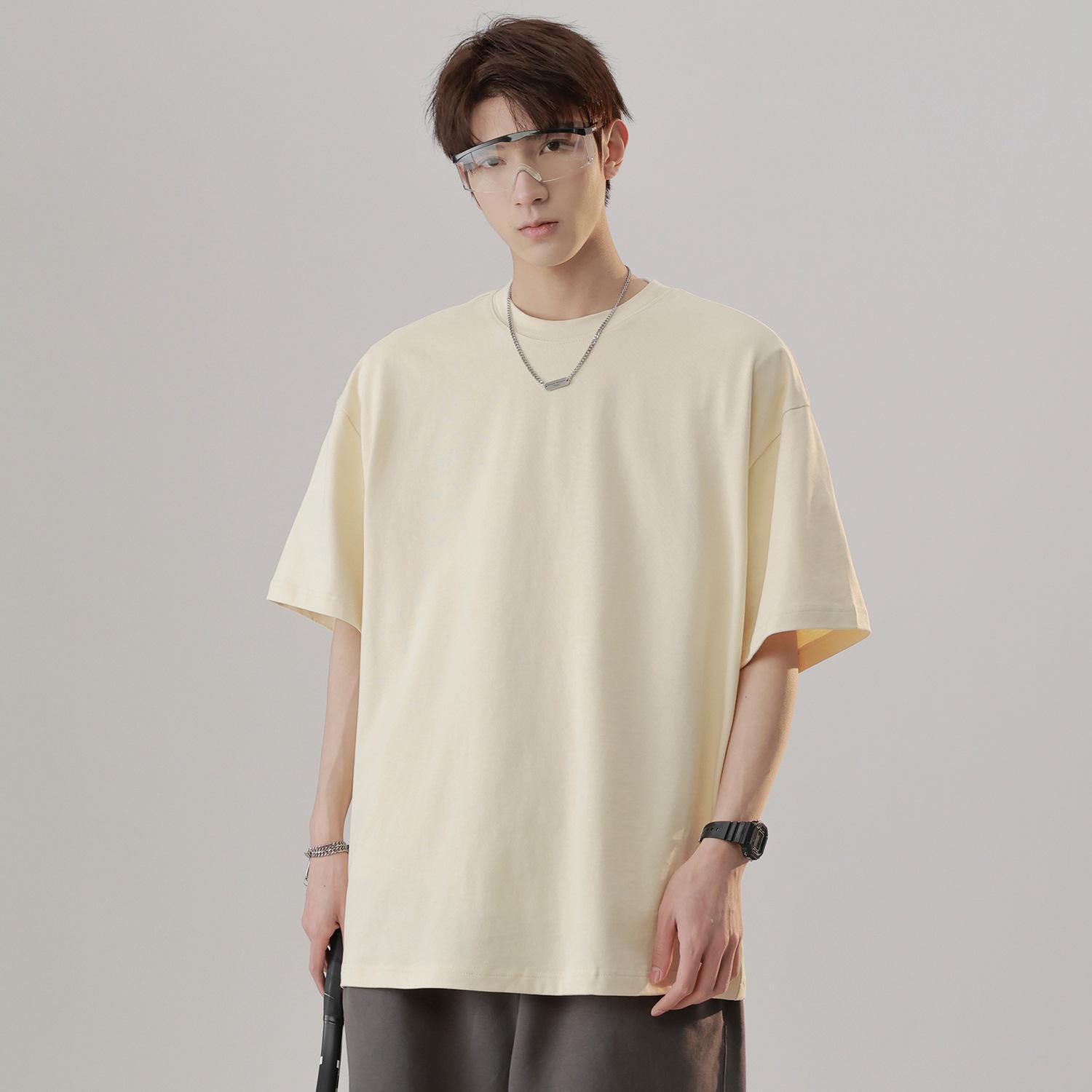 

Мужская футболка большого размера однотонная с коротким рукавом S