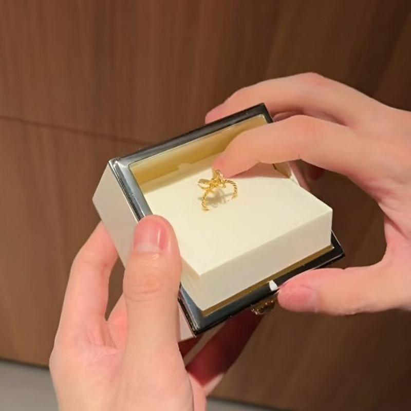 Rotating Ring Box Creative Jewelry Storage Boxes Birthday Surprise Packaging Box Little Bear Cake Gift Boxes for Girlfriend
