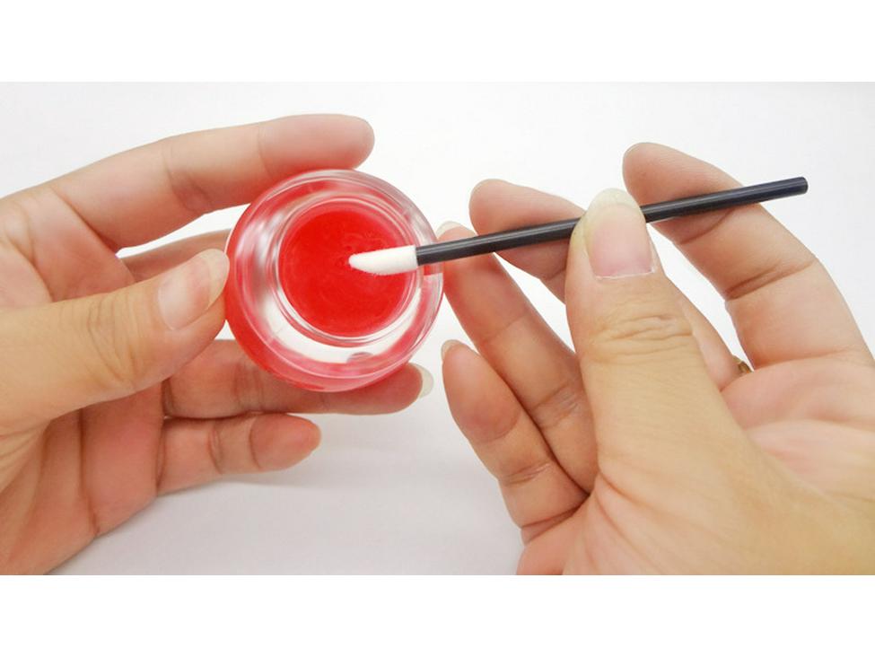 Disposable Lip Brush for Lipstick, Gloss, Concealer, and Makeup Remover