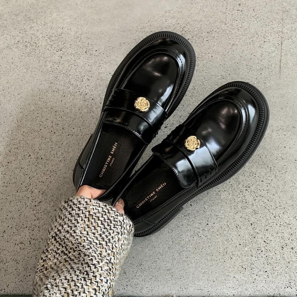 Cowhide Version~ Lazy Loafers Women's Single Shoes Camellia Love Small Gold Coin Buckle Thick-soled Leather Small Leather Shoes Autumn and Winter