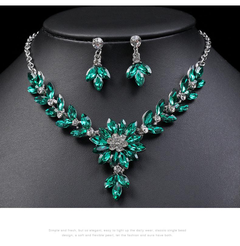 2022 Summer Retro Crystal Necklace & Earrings Set - European & American Fashion