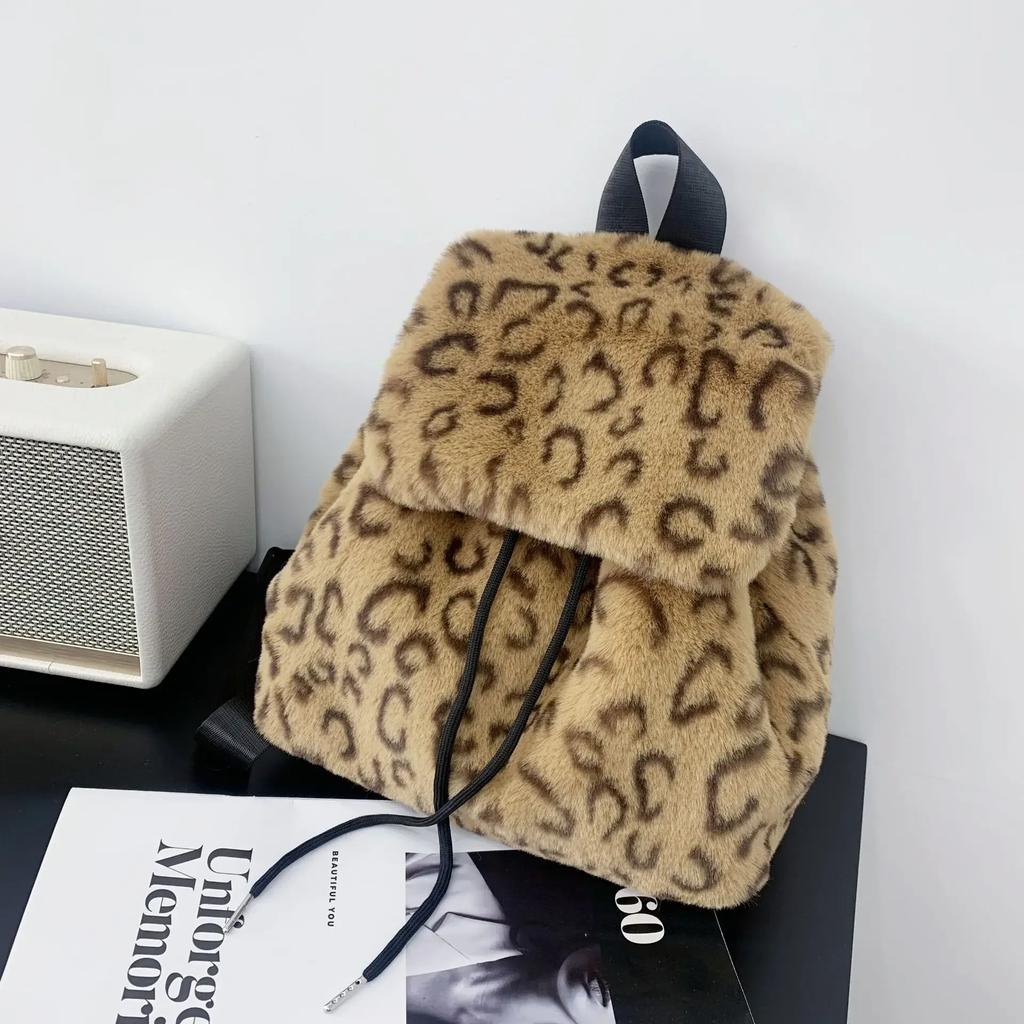 Solid Color Fake Fur Women's Backpack Fashi Large Capacity Plush Female Double Shoulder Bag Winter Girls Furry Tote Schoolbags