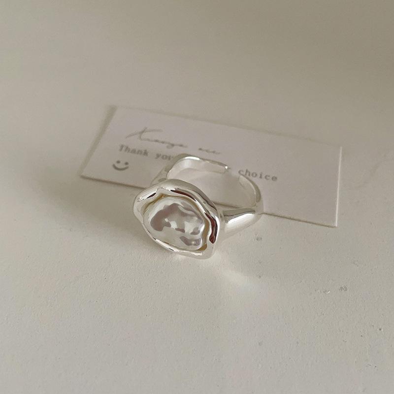 Металлическое кольцо с жемчугом неправильной формы класса люкс: Женское кольцо в стиле ретро, универсальное, с уникальным дизайном