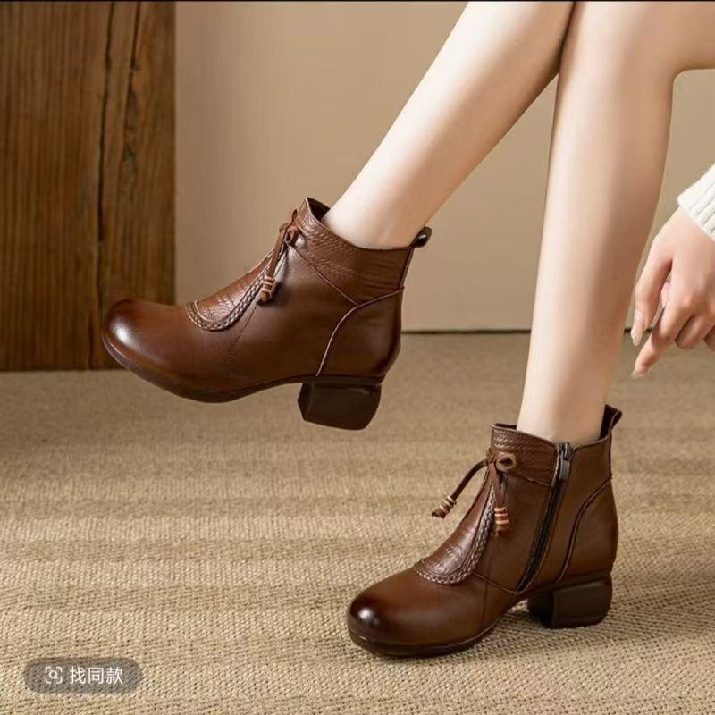 Soft leather Martin boots women's 2025 new autumn and winter soft surface thick heel fashion temperament versatile velvet warm short boots