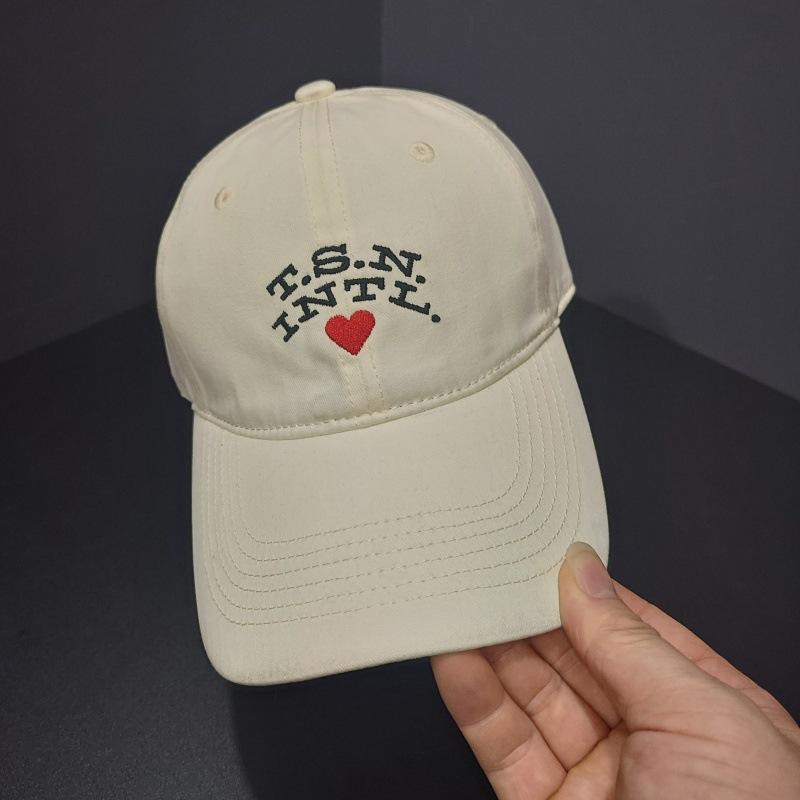 Fashion love letter embroidery baseball cap men and women spring and summer outdoor students riding sunshade sunscreen cap cap