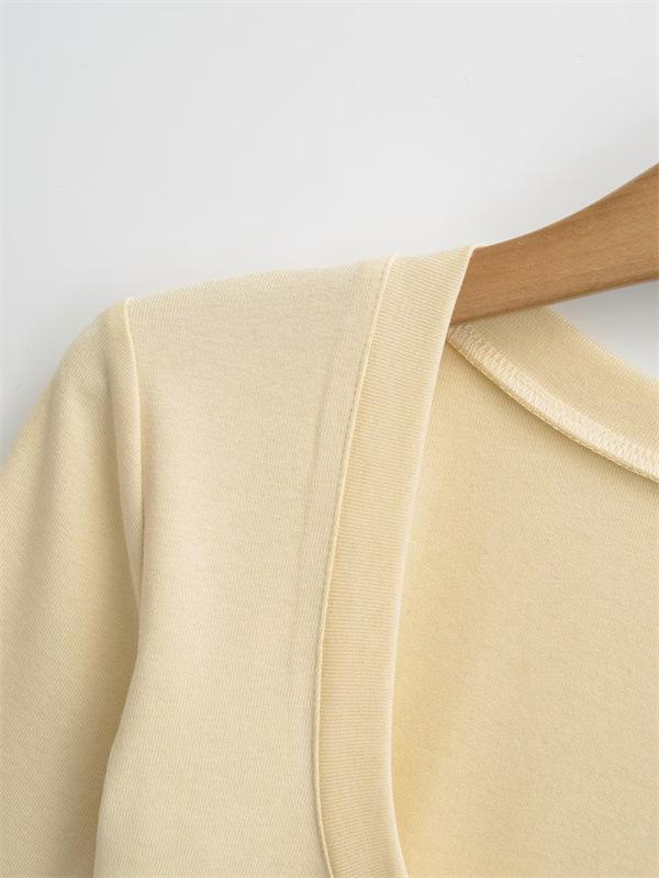 Women's Spicy Girl Deep U-Neck Sexy T-Shirt: Summer Slim-Fit, Elastic Mid-Sleeve, Pure Desire Top