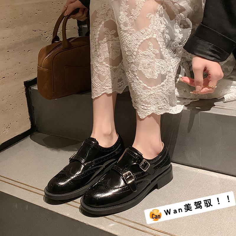 

Женские ретро монки-лоферы в британском стиле с барочной резьбой, весна 2025 36 коричневый