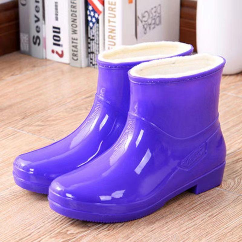 Rain shoes women's autumn and winter nonslip waterproof rain boots flatbottomed fashion water shoes warm velvet overshoes women's shoes