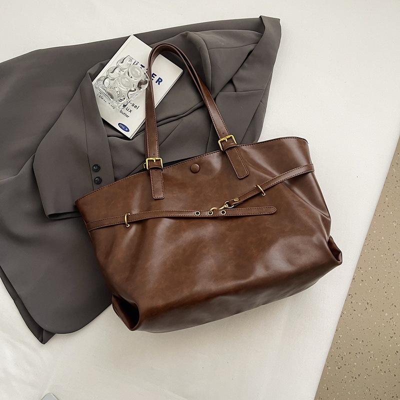 

Europe America Fashion Tote Bag Retro Large-capacity Shoulder Bags High-end Solid Color Casual Bag Premium Leather Commuter Bags 51x18x30cm коричневий