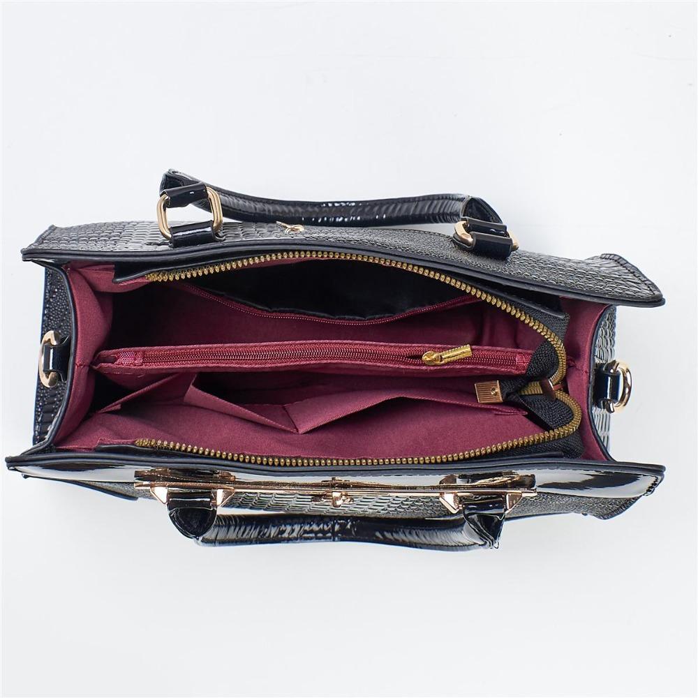 2026 New Crocodile Pattern Handbag Bright Leather Women's Bag Simple Middle-aged Women's Bag Cross-border Large Bag Mother's Bag