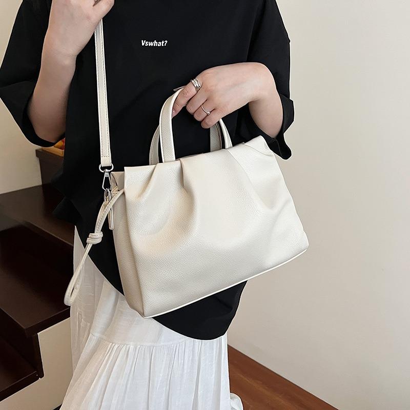 Large Capacity Pleated Handbag Cloud Bag Women's Autumn New Fashion Simple Commuter Messenger Bag