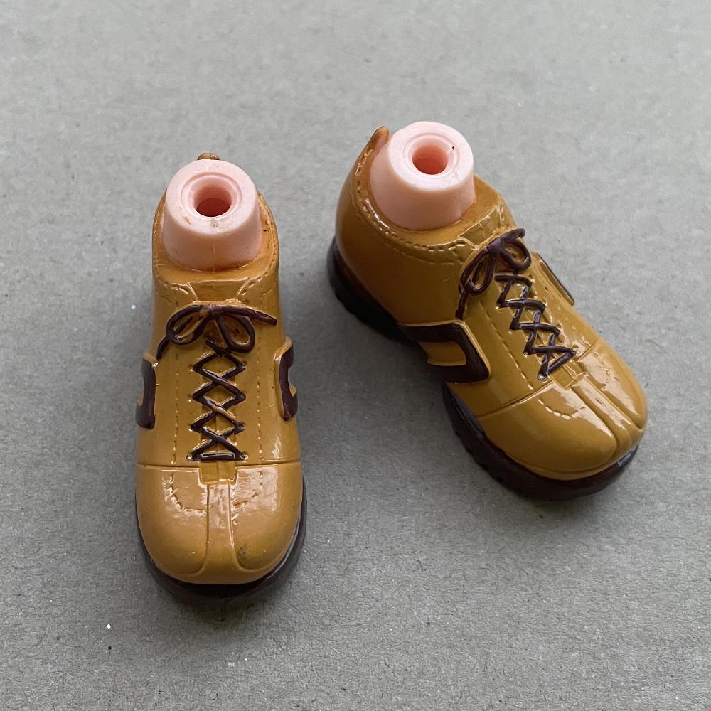 Original Gelenkige Bewegliche Körper Schuhe High Heels Bunte Schuhe Jungen Mädchen Sexy Großer Monat Puppenköpfe DIY Zubehör