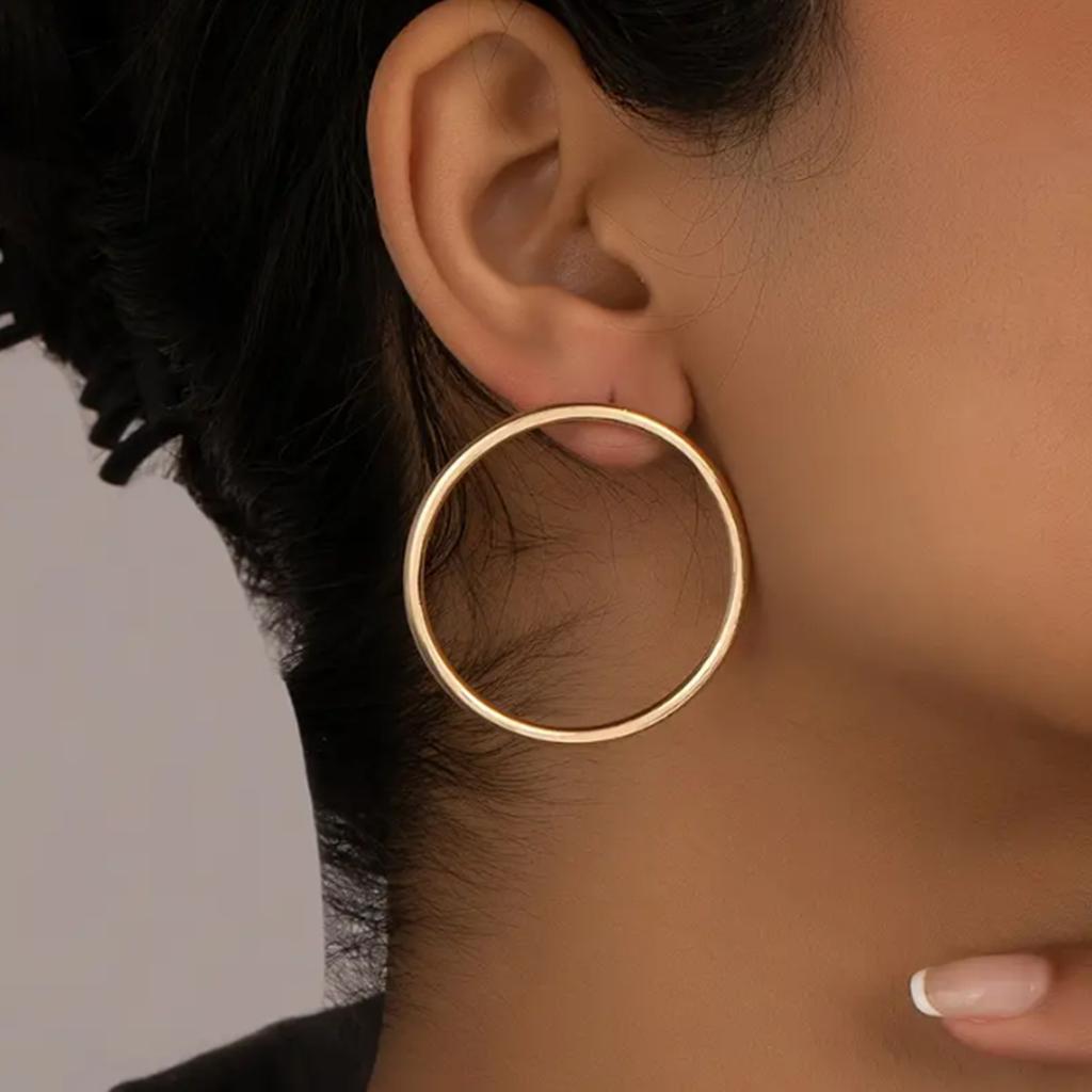 Simple Geometric Cold Style Round Fashion Versatile and Elegant Ladies Earrings