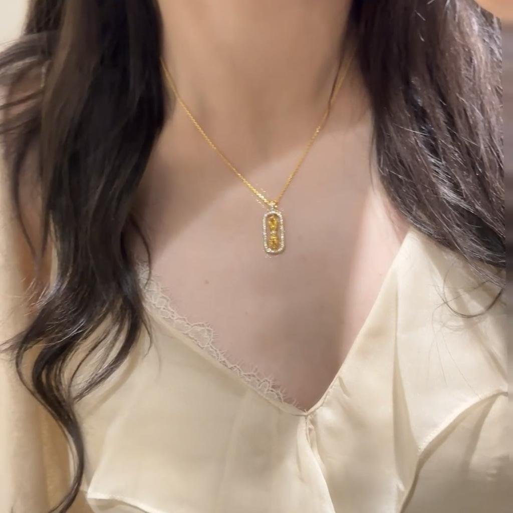 Medieval Vintage Wei Xue Same Cross Diamond Pestle Necklace Retro Diamond-Encrusted High-End Sense Stacked Pendant Accessories