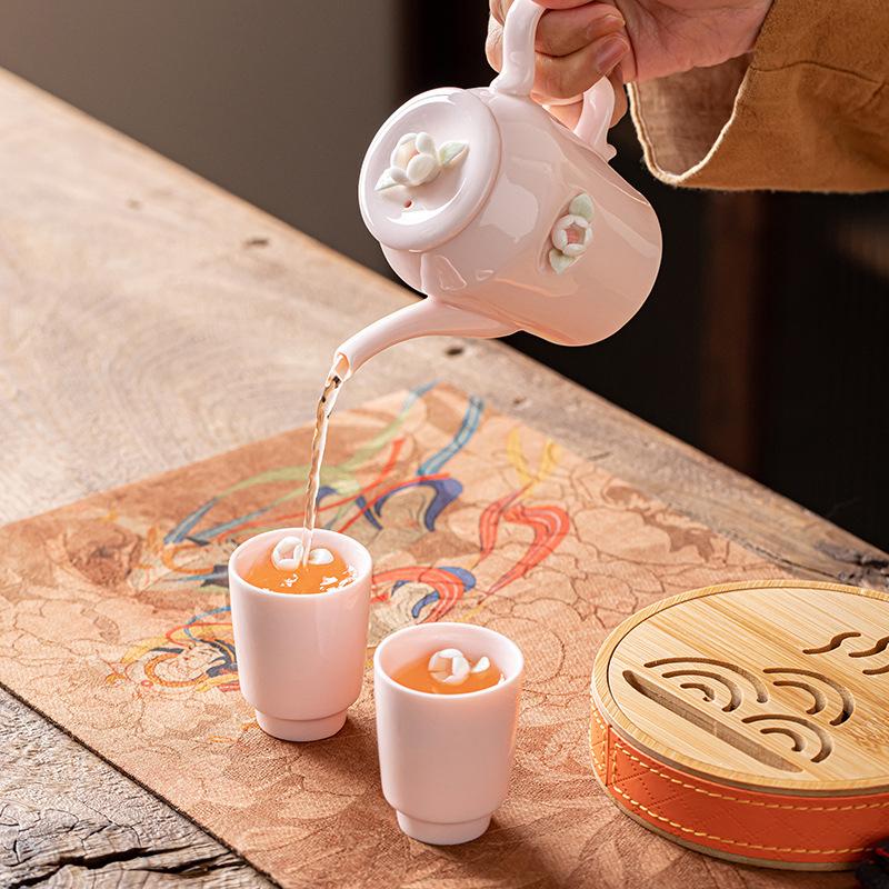 Tea Set Gifts for Women's Creative Kung Fu, a Pot and Two Cups of Ceramic Sets, Gifts for Girls