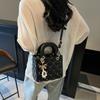Rhombus embroidery thread small bag women's winter new high-end fashion shoulder messenger bag texture portable small square bag