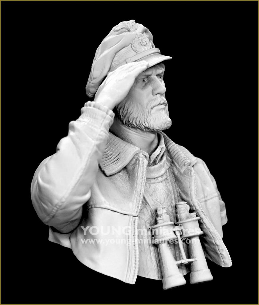 Young Miniature WWII German Navy Captain To Home Bust Resin Kit YM18102 1/10 U-Boat "Return Port"