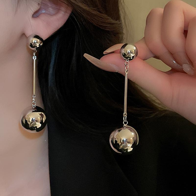 Round Ball Long Silver Needle Earrings Vintage Internet Celebrity Earrings