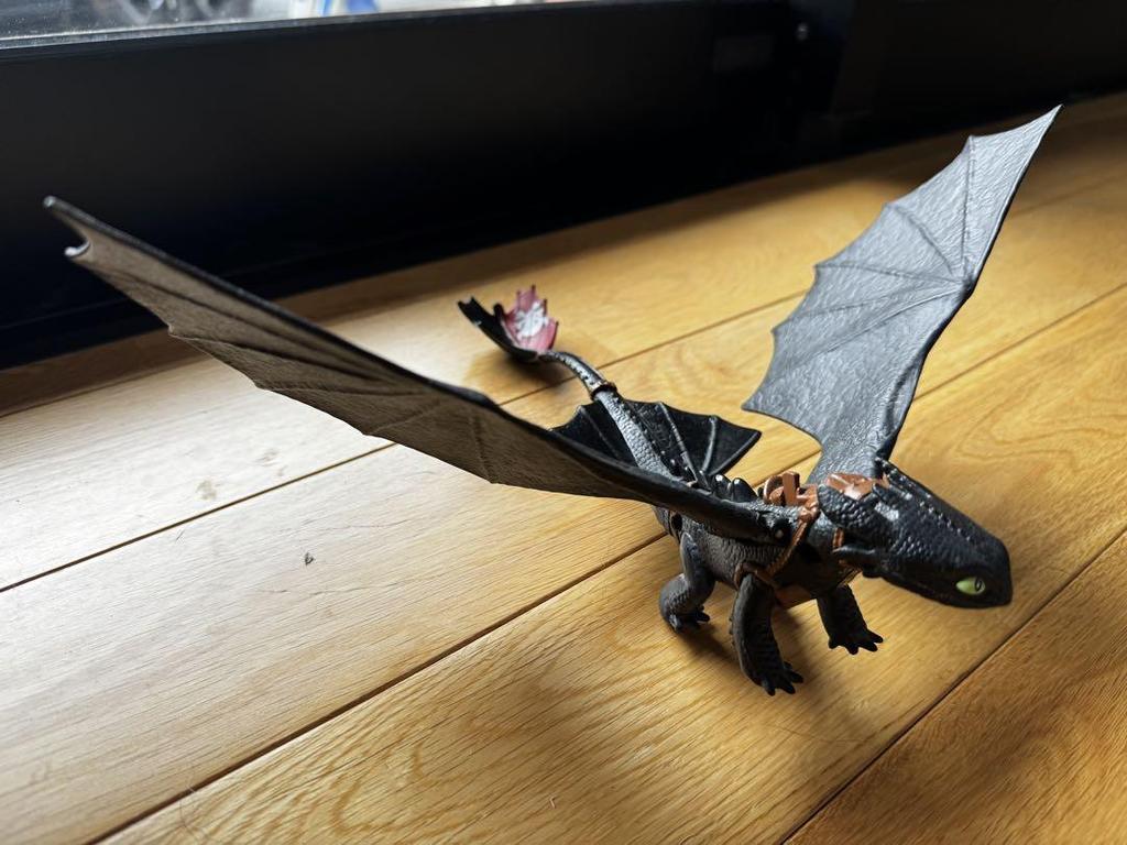 [USED] How To Train Your Dragon Figure