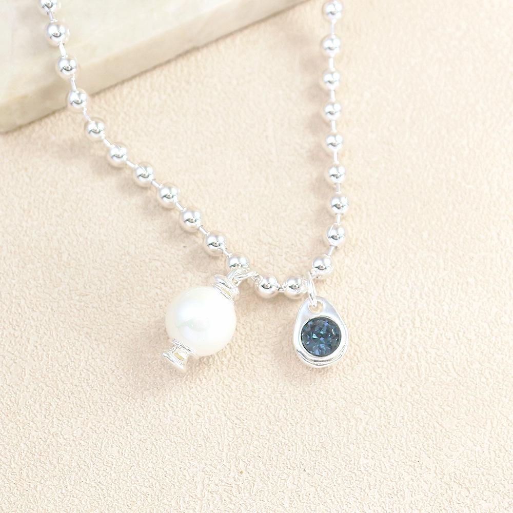 UNOde50 Elegant Blue Stone & Pearl Necklace for Women - Versatile European/American Fashion Accessory.