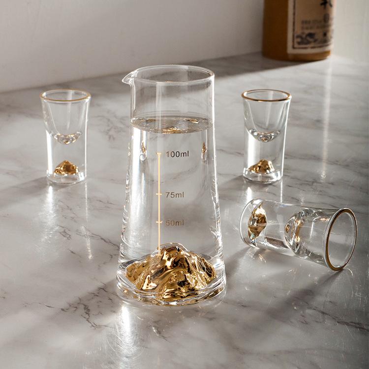 Qianli Jiangshan Liquor Set Crystal Glass Shot Cups Luxury Style with Golden Mountain Gift Box