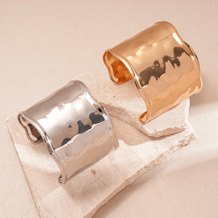 Heavy Industry Metal Folded Wide Round Open Bracelet Arm Ring Jewelry