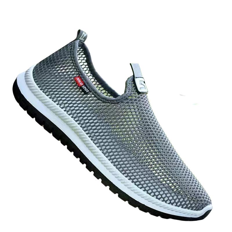 Men's lightweight casual mesh shoes summer new breathable soft soled anti slip sports shoes outdoor running shoes male sneakers