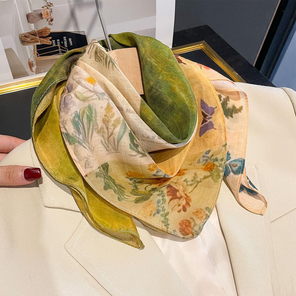 New retro-style printed small square scarf light luxury elegant thin French high-end professional neck scarf shawl women