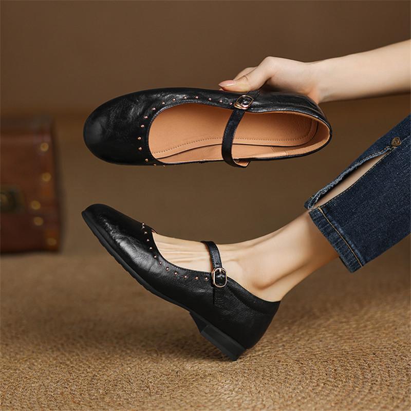 Móda Nové jaro/léto Mary Jane boty Boty z pravé kůže pro ženy Módní nýty Kulatá špička Mělké dámské lodičky Masivní podpatky