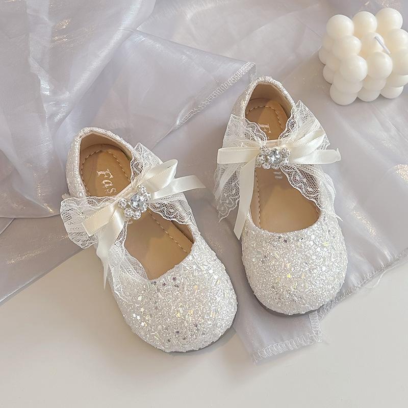 

Girls Princess Crystal Shoes2026New Summer Style Pearl Flower Rhinestone Bow Small Leather Shoes for Performances 23Inner Length15.1cm бежевый