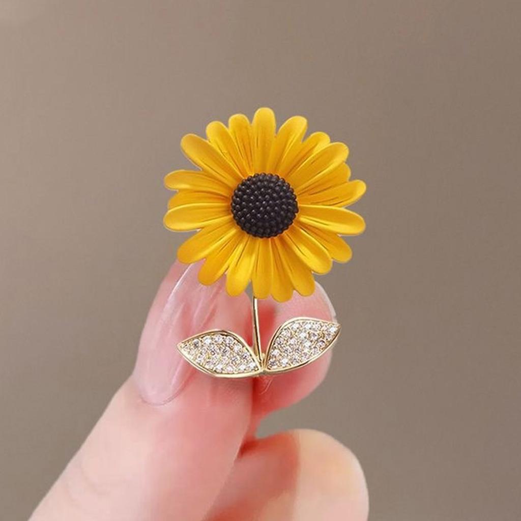 Versatile Sunflower Alloy Pin Multipurpose Decoration For Clothing Handbags Special Occasions Sturdy Wear