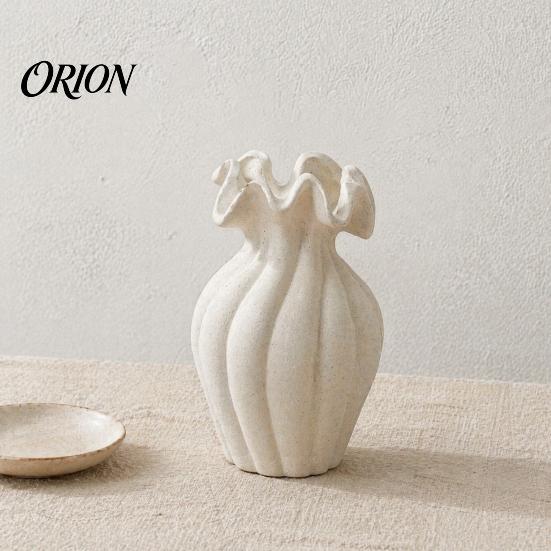 Modern Minimalist Flower Vase Vase, Holder, Decorative Ribbed Texture with Gentle Healing Floral Arrangement Wavy Rim, Ideal for Dried Fresh Flowers &