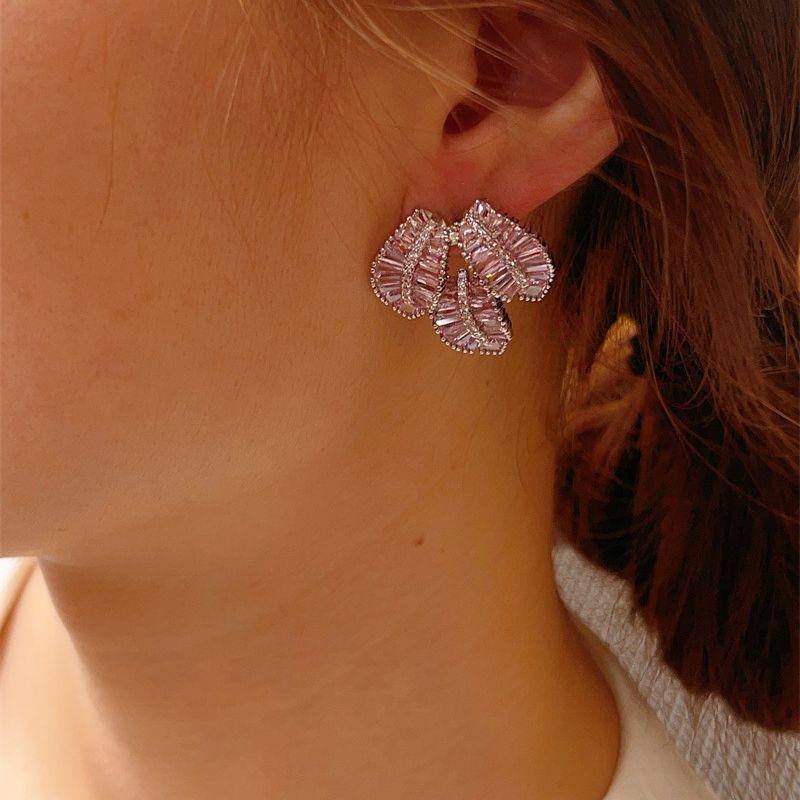 Luxury Zircon Leaf Stud Earrings: Elegant, Versatile, Micro-Paved, Super Shiny