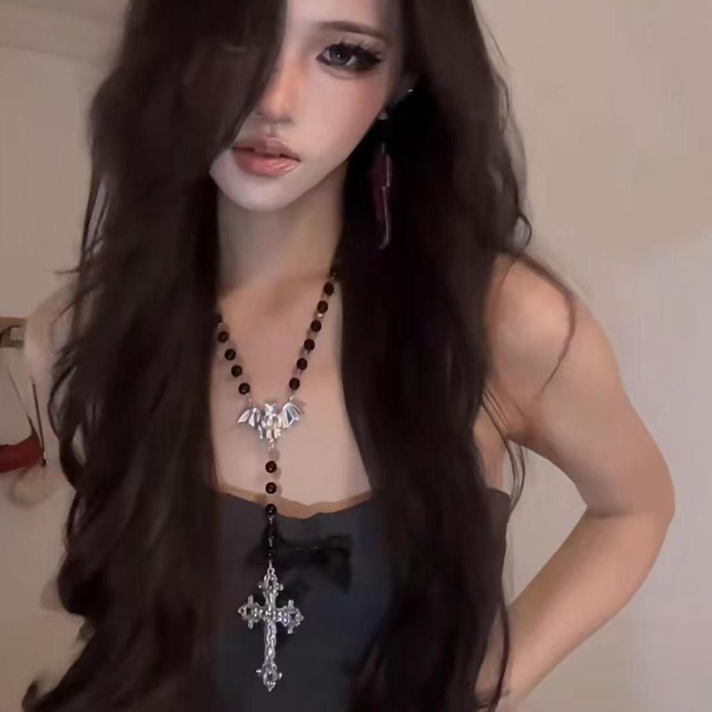 Y2K Perlenkreuz-Halskette – europäischer und amerikanischer Stil, schwarzes Fledermaus-Design, coole Schlüsselbeinkette